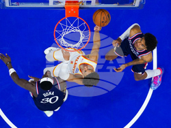 Hawks 76ers Basketball