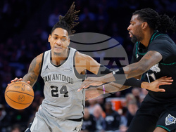 Spurs Timberwolves Basketball