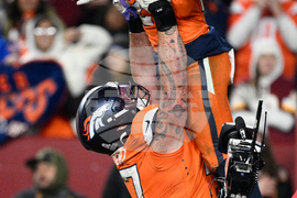 Broncos Commanders Football