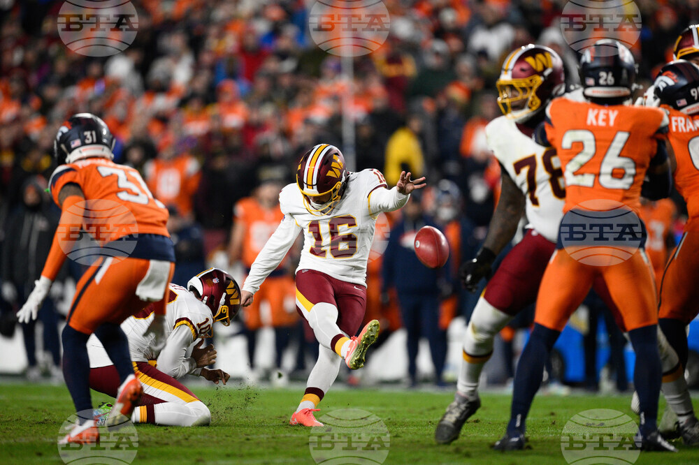 Broncos Commanders Football