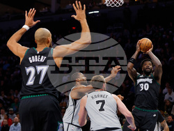 Spurs Timberwolves Basketball