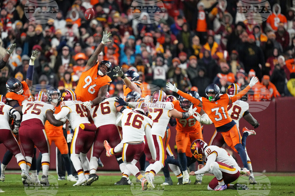 Broncos Commanders Football