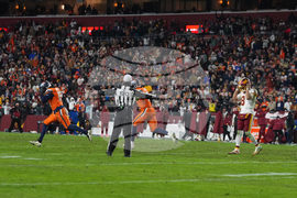 Broncos Commanders Football