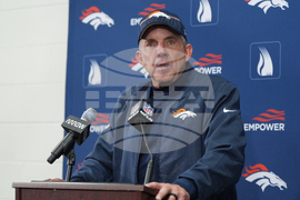 Broncos Commanders Football