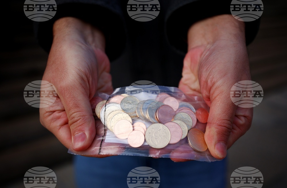 Sale of Euro Coin Starter Kits to Citizens, Businesses Begins across Bulgaria