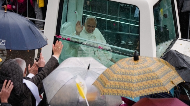 Папа Лъв Четиринадесети посети свети места в Ливан и призова християните да не напускат региона 