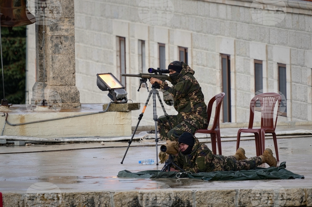 APTOPIX Lebanon Mideast Pope