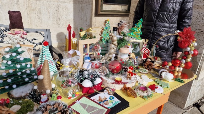 Шумен - благотворителен коледен базар 