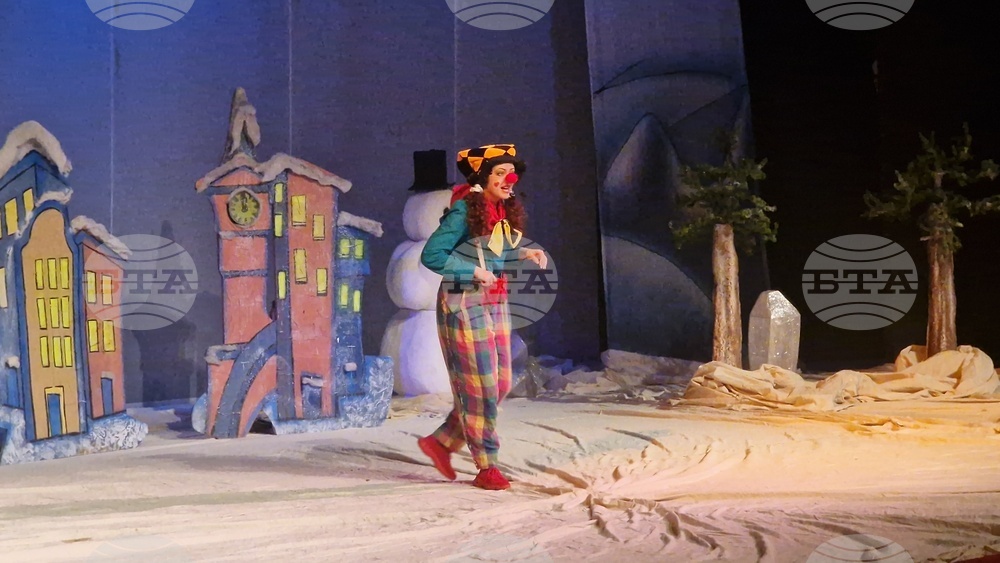 Разград - спектакъл - „Коледни небивалици“