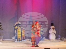 Разград - спектакъл - „Коледни небивалици“