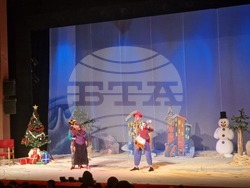 Разград - спектакъл - „Коледни небивалици“