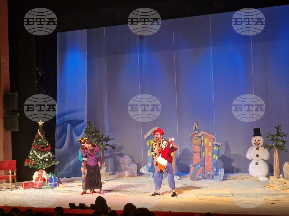 Разград - спектакъл - „Коледни небивалици“