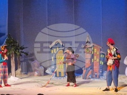 Разград - спектакъл - „Коледни небивалици“