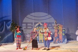 Разград - спектакъл - „Коледни небивалици“