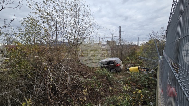 Двама от Червен бряг са пътували в автомобила, който се вряза в заведение във Враца 