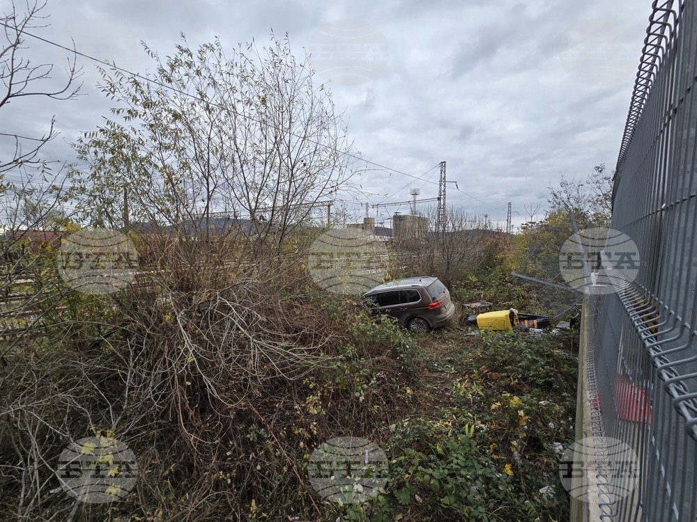 Двама от Червен бряг са пътували в автомобила, който се вряза в заведение във Враца 