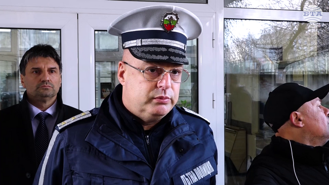 Загиналият полицай на Северната тангента е блъснат от лек автомобил с висока скорост, каза комисар Владимир Иванов