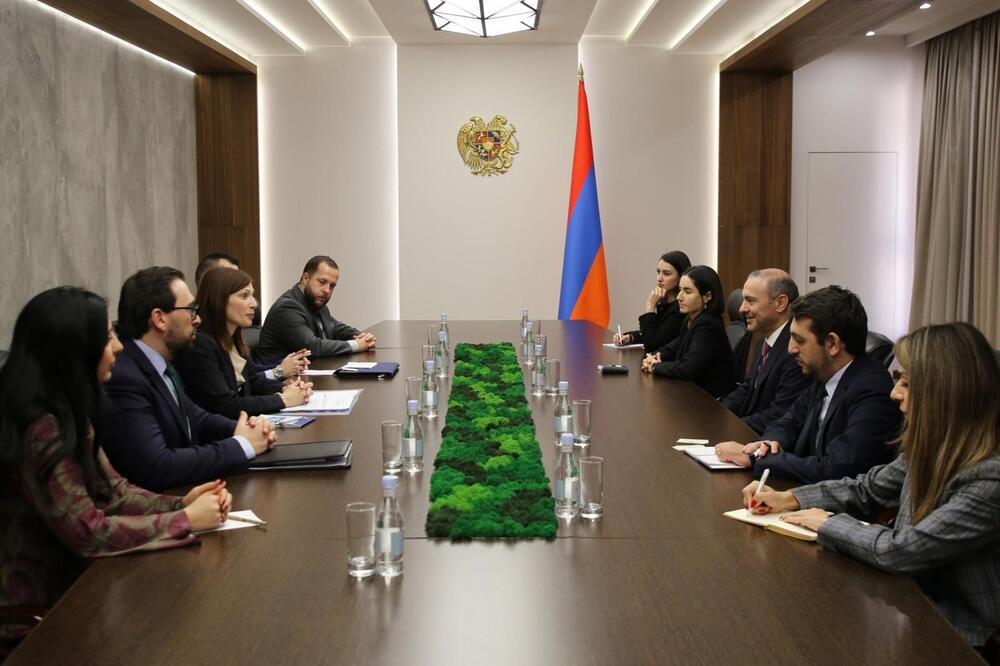 АРМЕНПРЕС: Сътрудничеството между Армения и НАТО беше обсъдено в Ереван 