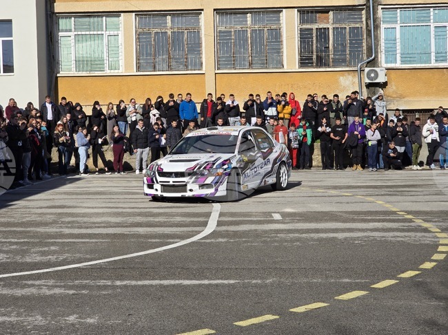 Ловеч - „Аз и моите родители - отговорни на пътя“ - кампания