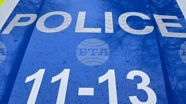 В Луковит шофьор без книжка не спря на подаден светлинен и звуков полицейски сигнал, катастрофира и побягна