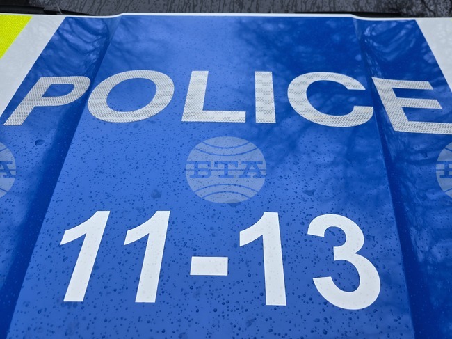 В Луковит шофьор без книжка не спря на подаден светлинен и звуков полицейски сигнал, катастрофира и побягна