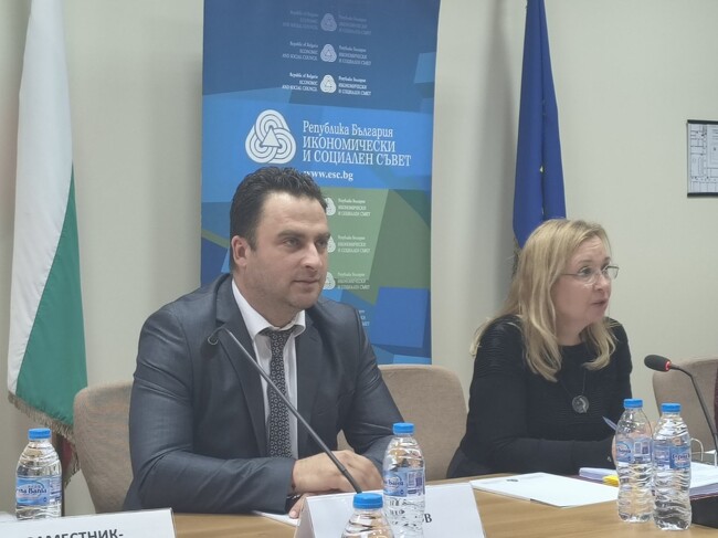 Стопанска академия „Димитър А. Ценов“ – Свищов и Икономическият и социален съвет сключиха меморандум за сътрудничество