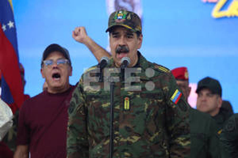 ЕФЕ: Мадуро нареди „специален план“ за връщане на венецуелци, блокирани в чужбина след въздушната блокада, наложена от САЩ 