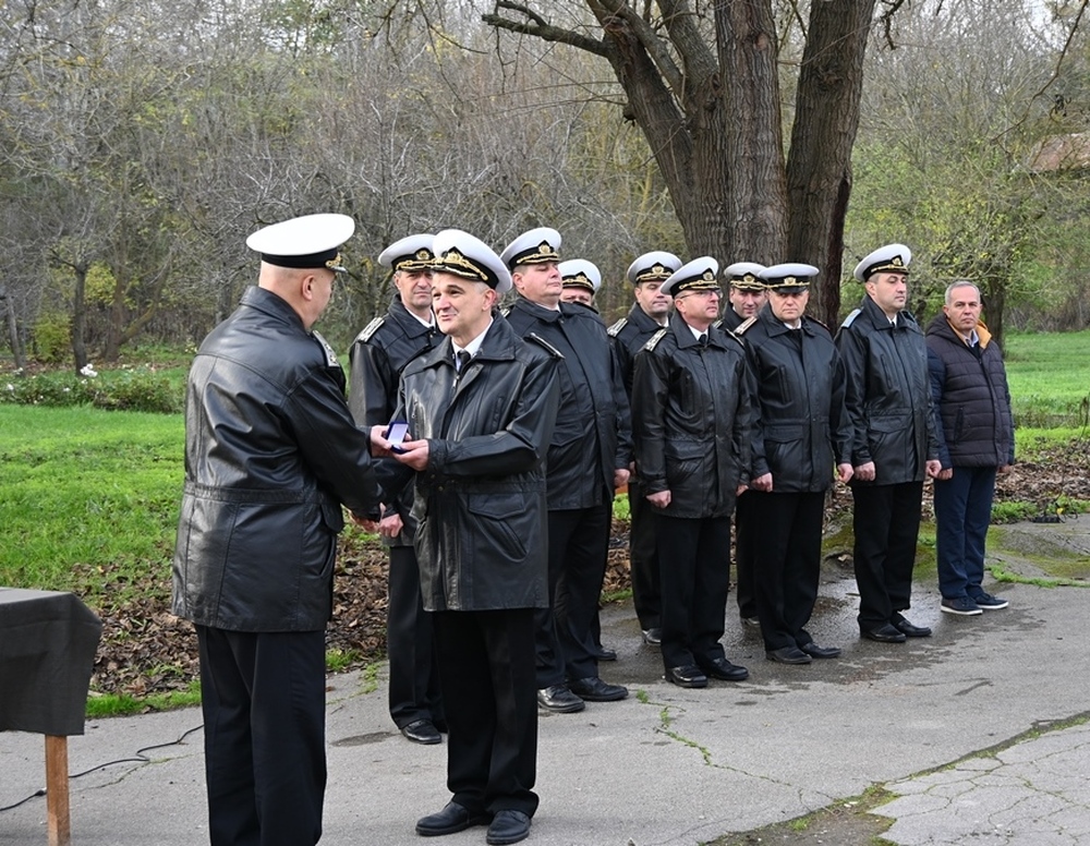 Военноморската авиобаза с нов командир