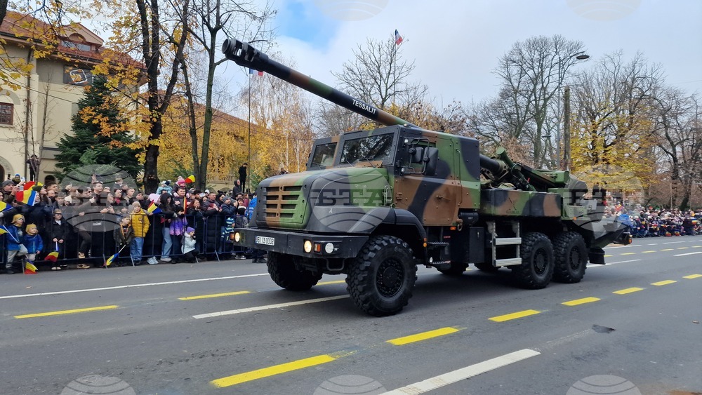 Румъния - Букурещ - национален празник - военен парад