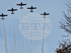 Румъния - Букурещ - национален празник - военен парад