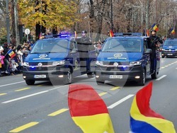 Румъния - Букурещ - национален празник - военен парад