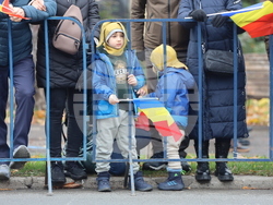 Румъния - Букурещ - национален празник - военен парад