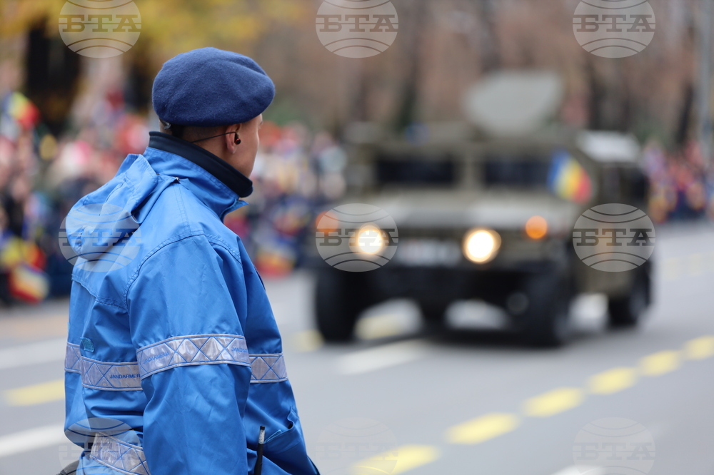 Румъния - Букурещ - национален празник - военен парад