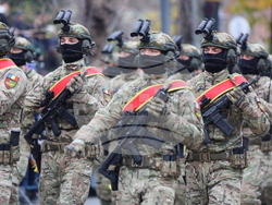 Румъния - Букурещ - национален празник - военен парад