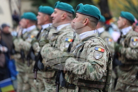 Румъния - Букурещ - национален празник - военен парад