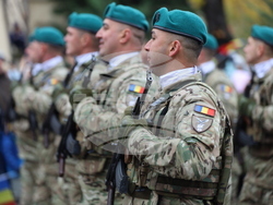 Румъния - Букурещ - национален празник - военен парад