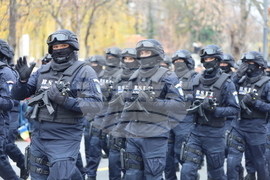Румъния - Букурещ - национален празник - военен парад