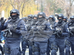 Румъния - Букурещ - национален празник - военен парад