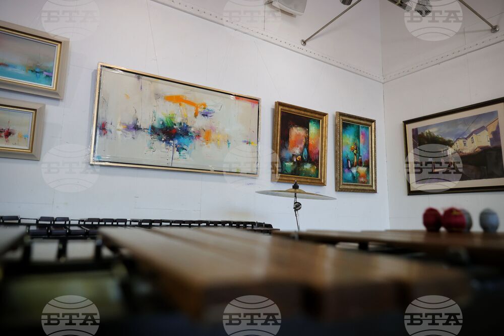 Бургас - благотворителна изложба