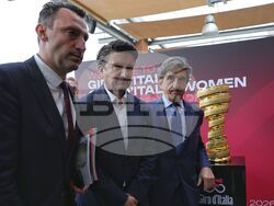 Италия - „Джиро д'Италия“ - колоездачна обиколка - церемония