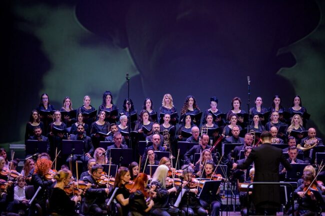 АТА: Двата най-големи албански оркестъра зарадваха публиката в Тирана с изпълнение на филмова музика