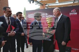 „Джиро д'Италия“ - колоездачна обиколка - церемония