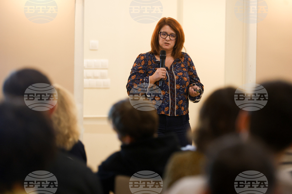 Международен ден на Антарктида - Деница Апостолова