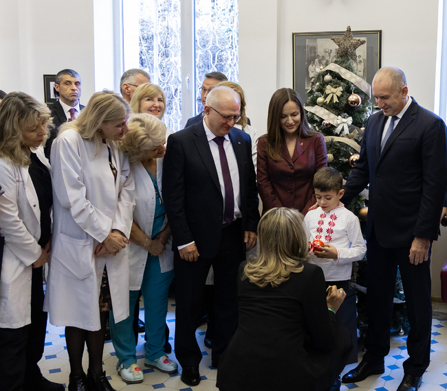 Държавният глава: „Българската Коледа“ ни сплотява като общество и изгражда култура на взаимопомощ и доверие