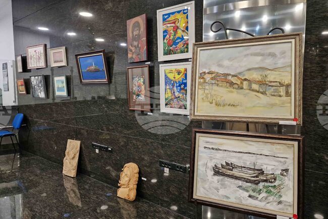  „Докосване до безкрая" - изложба