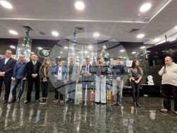 „Докосване до безкрая" - изложба