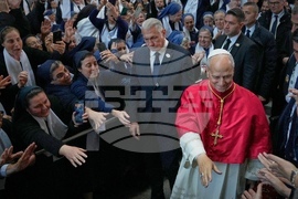 APTOPIX Lebanon Mideast Pope