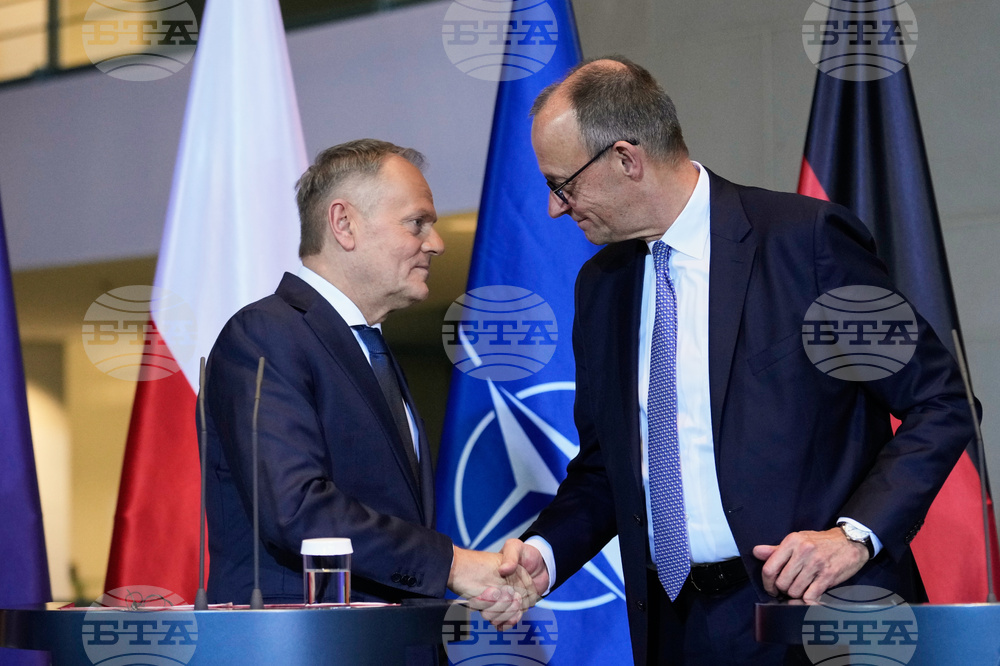  На Полша и Германия им тежат напрежения от миналото 