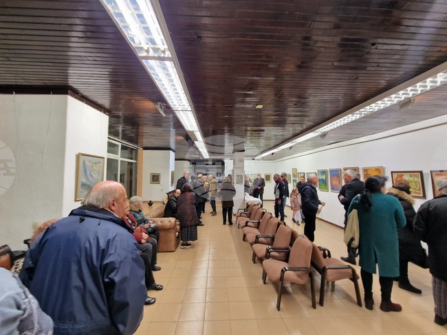 Творби, отразяващи духа и битието на смолянчани, представиха местни художници