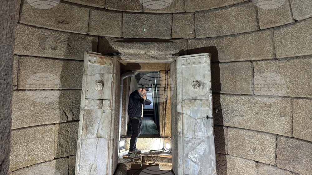 Казанлък - могила Голяма Косматка - Стефан Вълдобрев - албум „Акустиката на България“